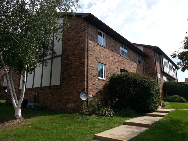 Foto del edificio - 1 bedroom, 1 bath condo in Coralville