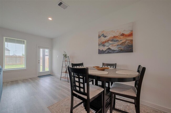 Building Photo - 3113 Crown Gate Dr