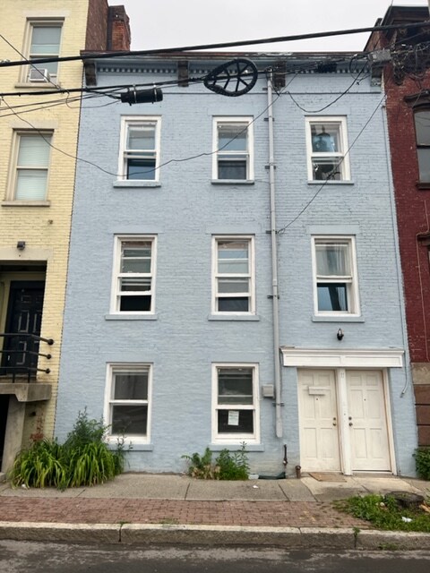 Primary Photo - 11 Trinity Pl