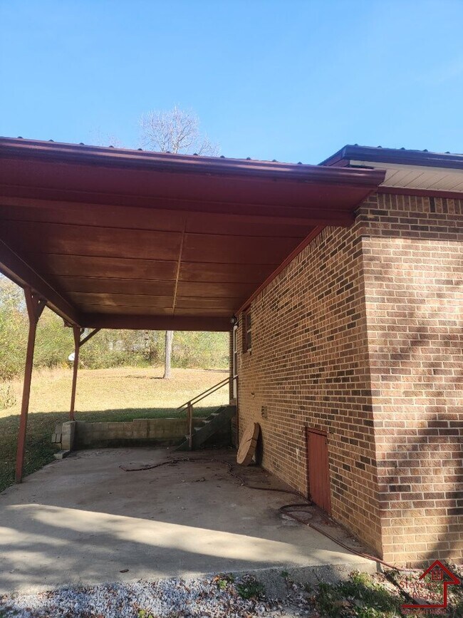 Foto del edificio - 759 Robinson Rd