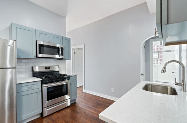 Building Photo - 3633 N Elston Ave