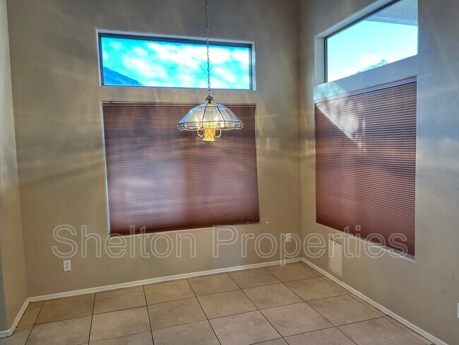 Foto del edificio - 9065 W Custer Ln