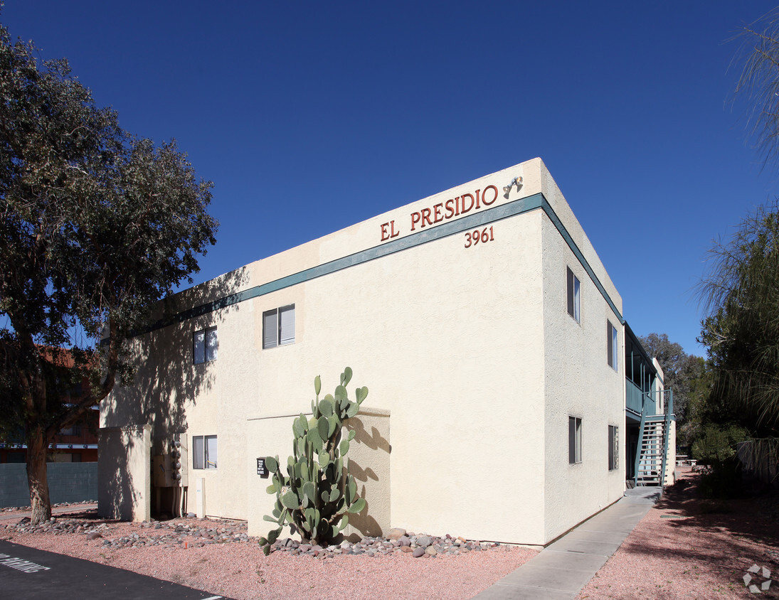 Primary Photo - El Presidio Apartments