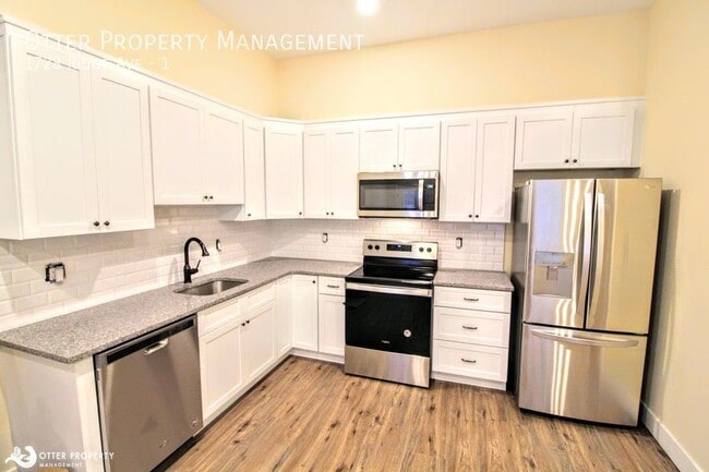 Foto del edificio - 1728 Ridge Ave