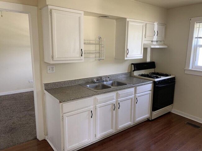 Foto del edificio - 334 Raymond St