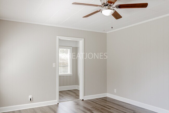 Building Photo - NOW OFFERING HALF OFF THE FIRST FULL MONTH...