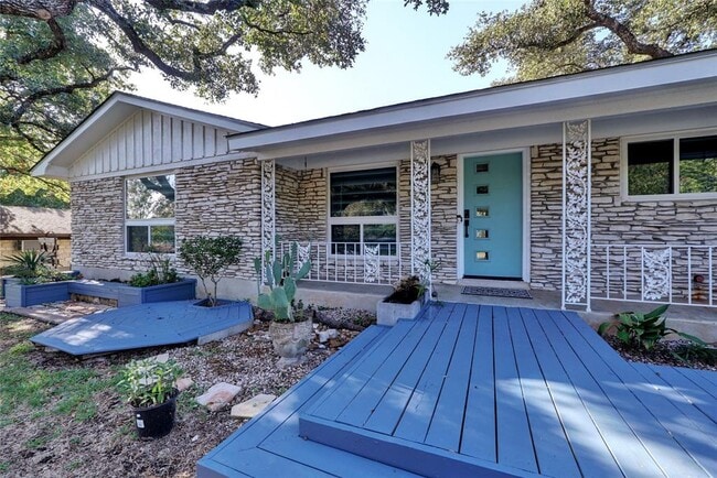 Building Photo - 1003 Minda Dr