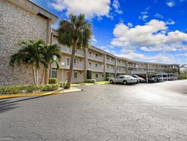 Foto del edificio - 55+ Community 2/2, Free Water, Pool, Exercise Room
