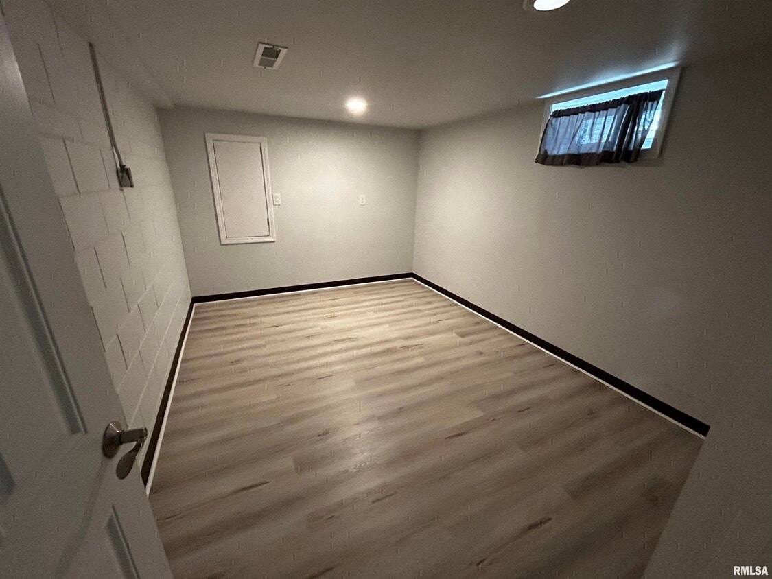 Foto principal - 2206 W Rohmann Ave