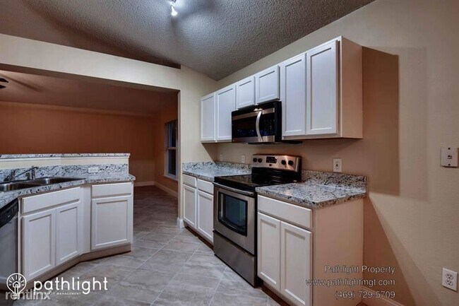 Foto del edificio - 3 br, 2 bath House - 621 Brown Bear Court ...