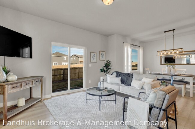 Foto del edificio - 3 br, 2.5 bath House - 6222 Bobolink Trail