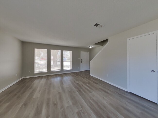 Foto del edificio - 19907 Big Timber Dr