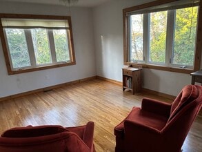 Building Photo - 5 Felsbourg Ln