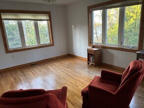 Building Photo - 5 Felsbourg Ln