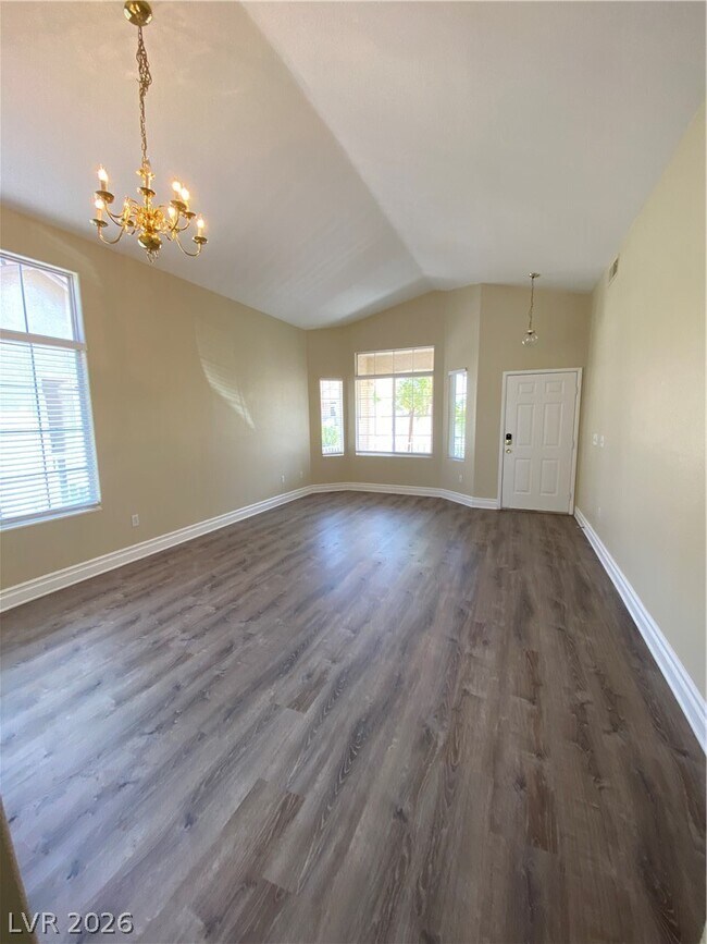 Building Photo - 824 Sparkle Ray Ave