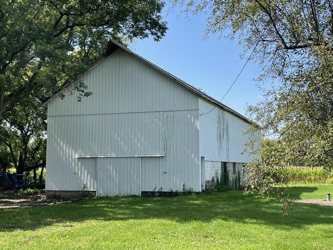 Building Photo - 6159 WI-50