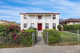 Building Photo - 2313 Schoolside Ave