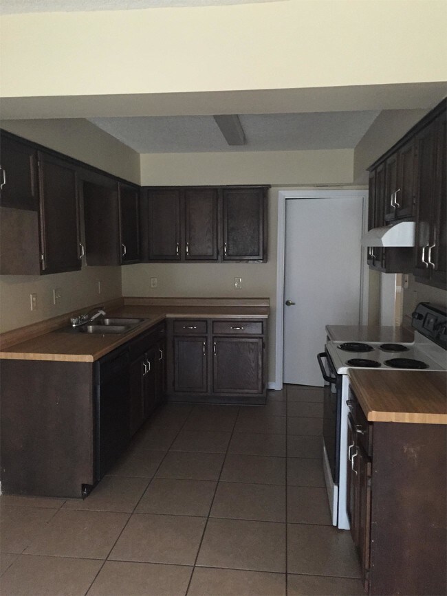 Foto del edificio - 6928 Sauvignon Cv