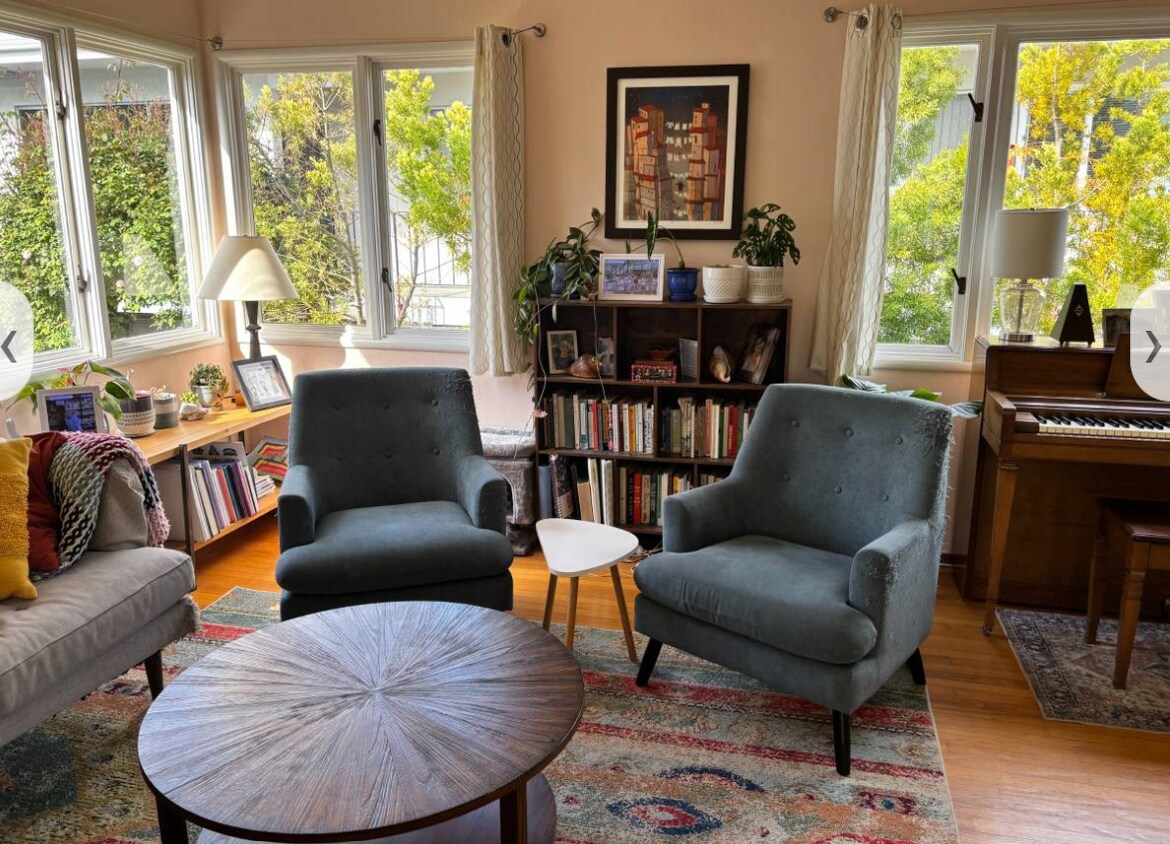 Living Room - 1140 Addison St