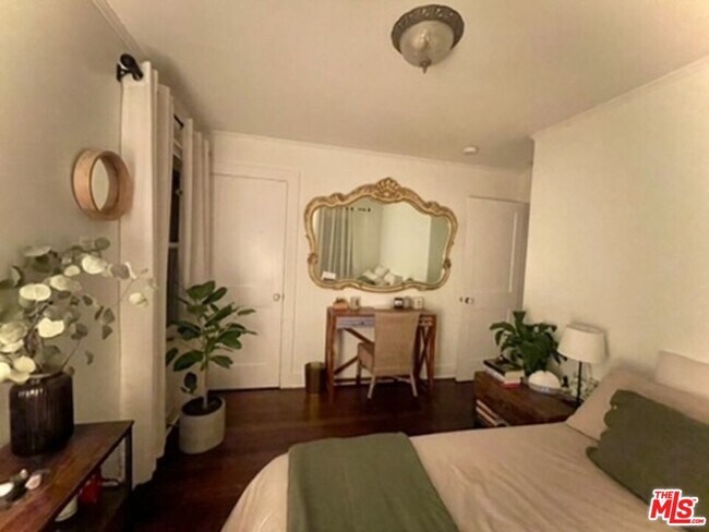 Foto del edificio - 2303 Dell Ave