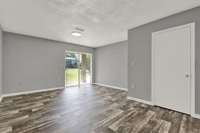 Foto del edificio - ****Beautiful 2 Bedroom 1.5 Bath in Orange...