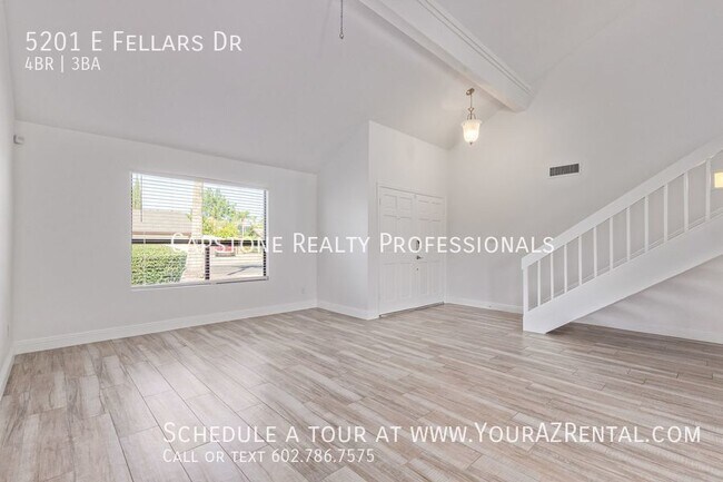 Building Photo - Your Dream Home Awaits: Spacious Corner Lo...