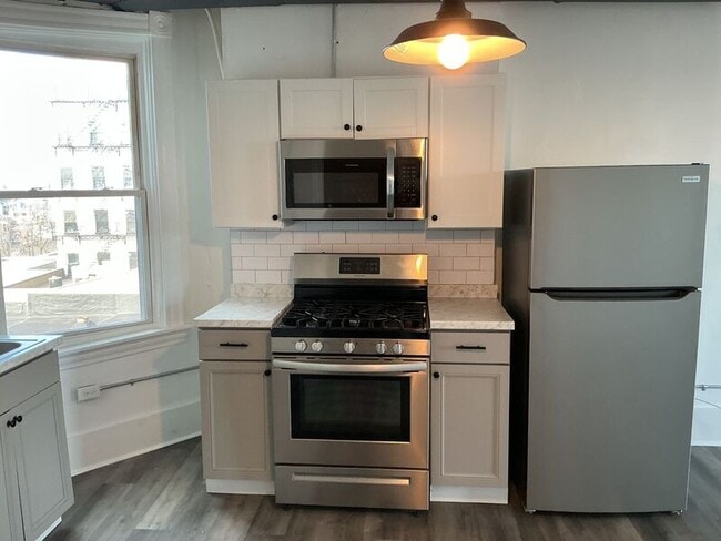 Building Photo - 4539 Montgomery Rd