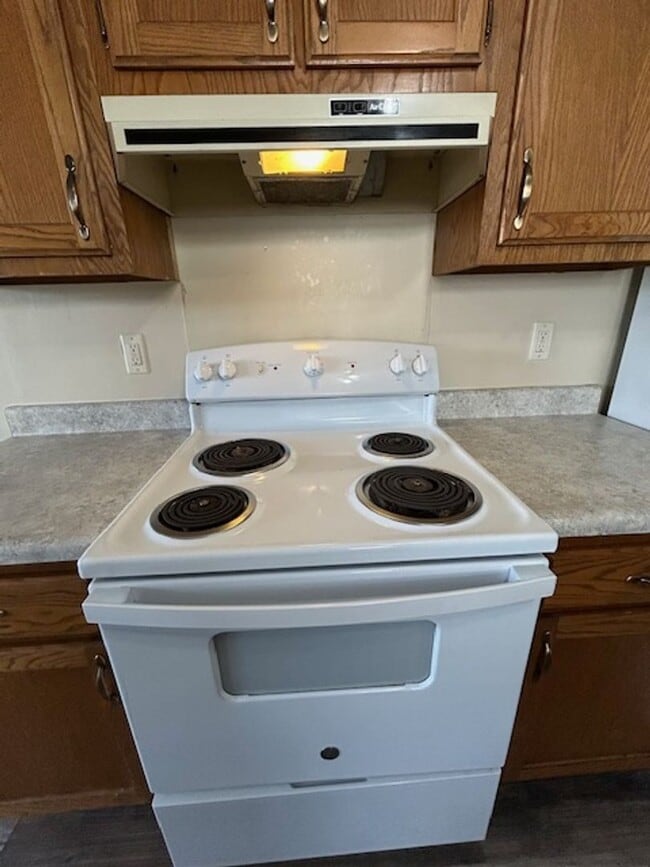 Foto del edificio - Call Property Manager Tonia Rollins for more information (501)626-9917