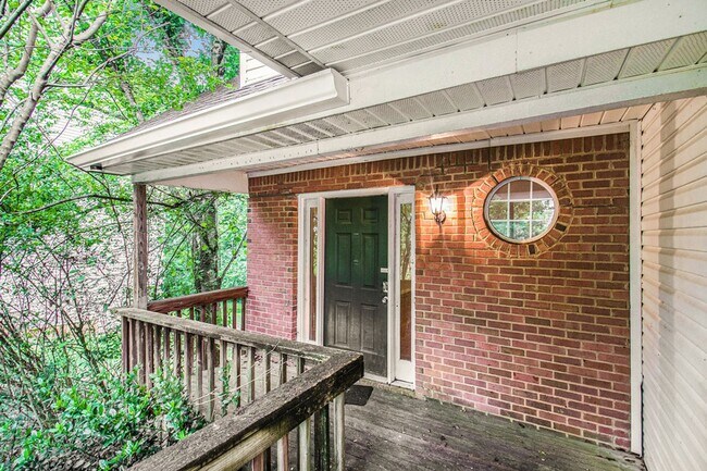 Building Photo - 6509 Eastbriar Dr