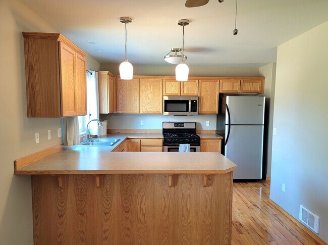 Building Photo - Beautiful 3 bed in convenient Silverdale l...