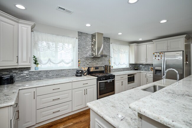 Foto del edificio - 8841 W Kathy Ln