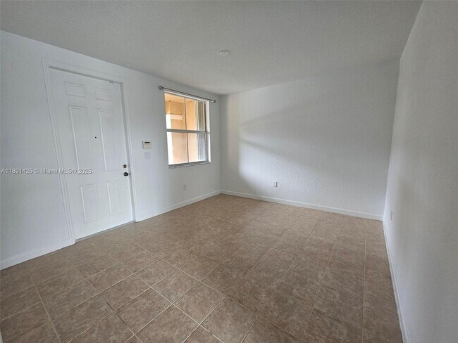 Foto del edificio - 1005 NE 42nd Ave