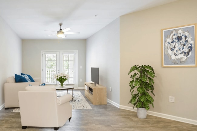 Building Photo - Henley at Mirror Lake