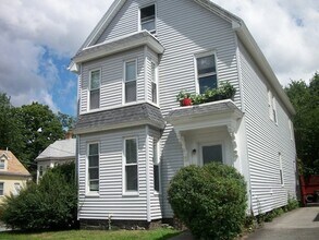 Building Photo - 176 Chestnut St
