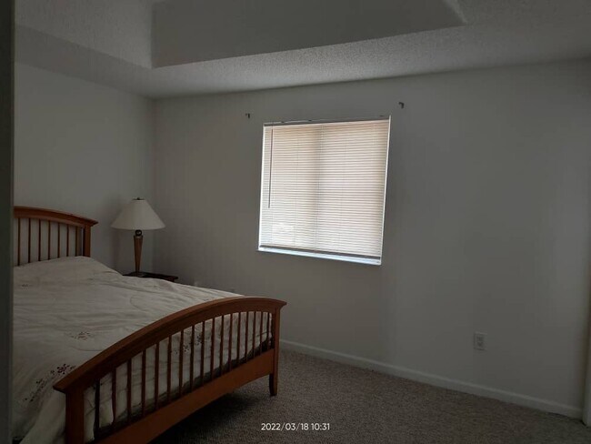 Foto del edificio - 7953 N Southwood Cir