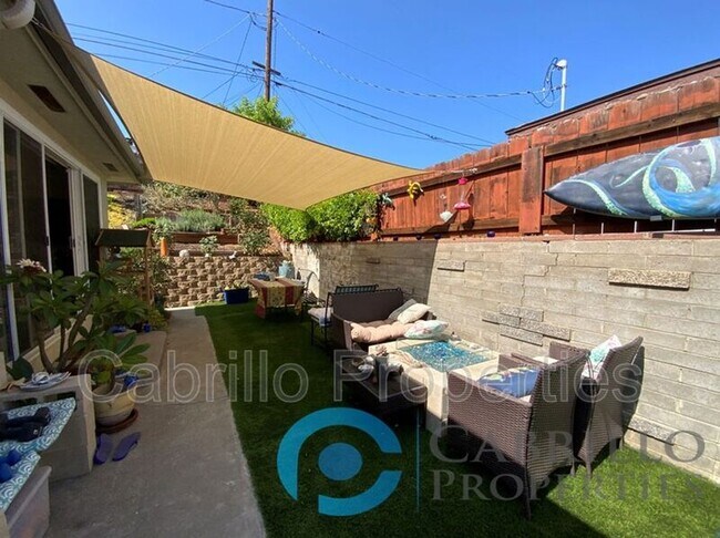Building Photo - 5593 Hamill Ave