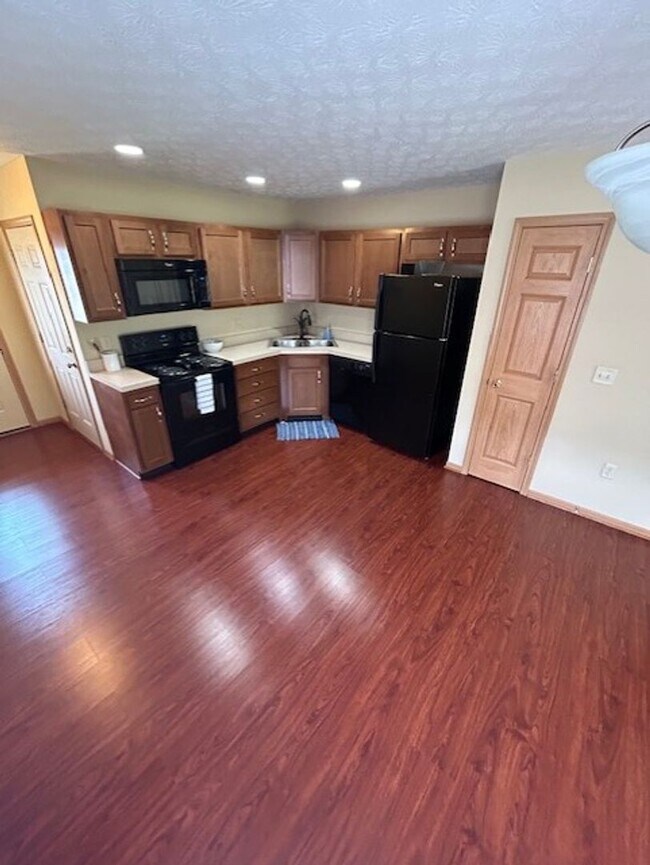 Foto del edificio - 1046 Laurel Tree Ct