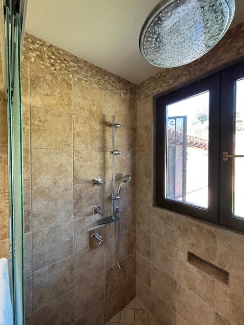 Building Photo - 44 Hackamore Ln