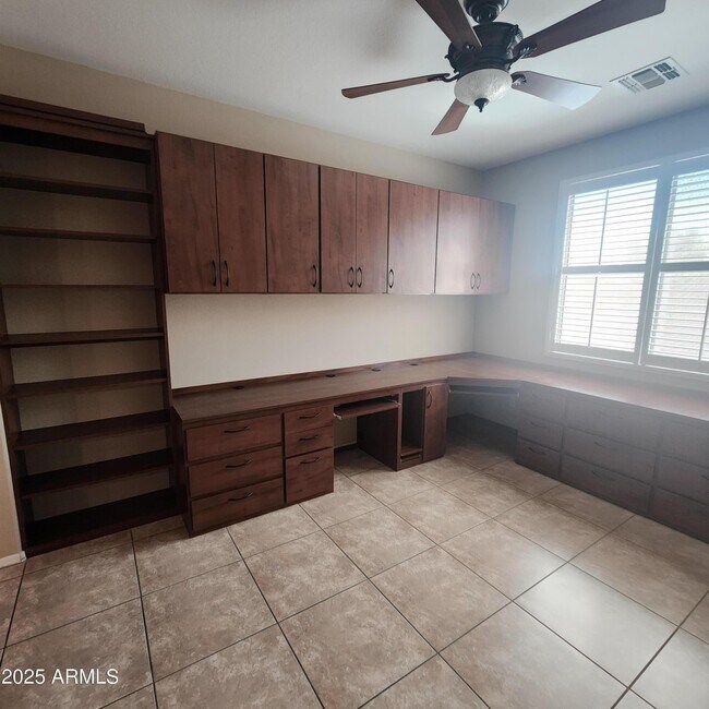 Foto del edificio - 14318 W Evans Dr