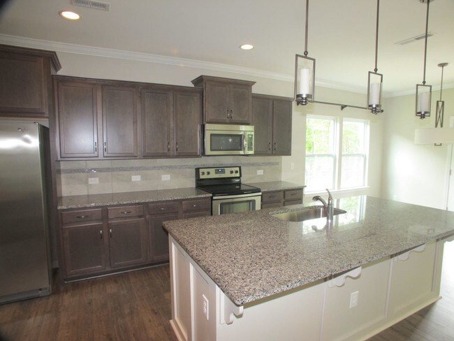 Building Photo - 4 br, 2.5 bath House - 6003 Hawk View Rd