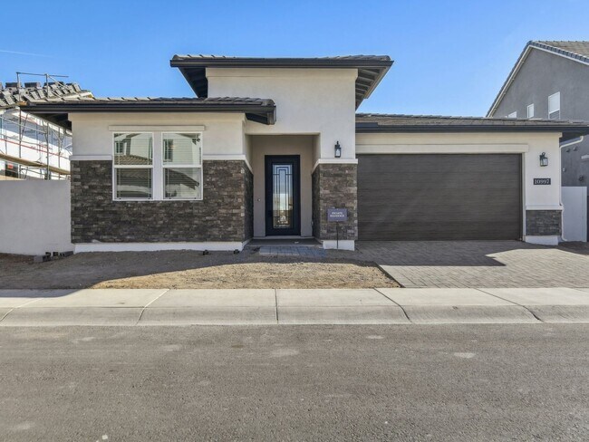 Building Photo - 4 Bedroom Single Family Home in Surprise