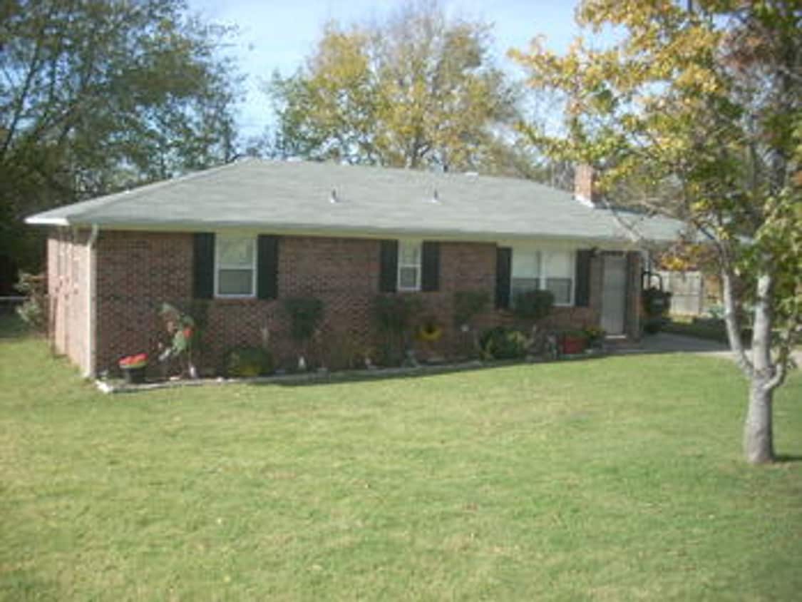 Primary Photo - $1200 move-in special