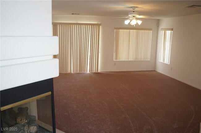 Building Photo - 932 Ribbon Grass Ave