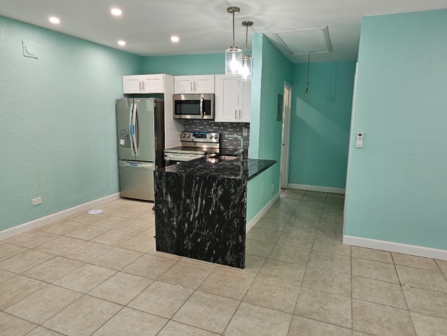 Building Photo - 11255 Mellow Ct