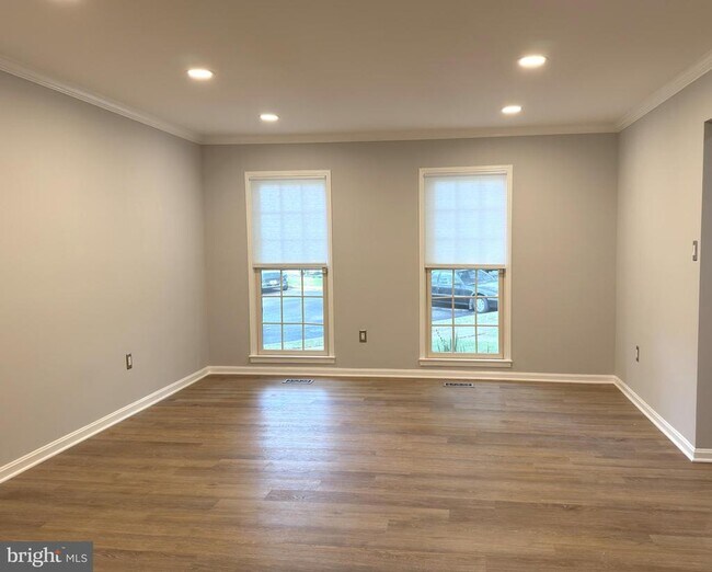 Building Photo - 3945 Wilcoxson Dr
