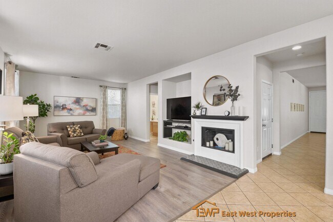 Foto del edificio - 1220 Cabernet Cir