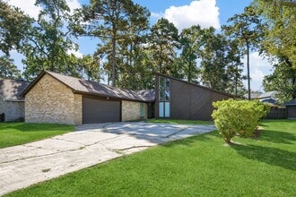 Building Photo - 16111 Fan Tail Dr