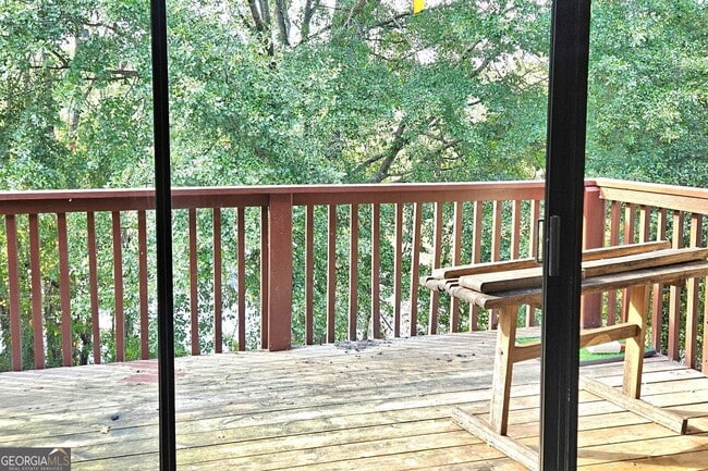 Building Photo - 3575 Oakvale Rd