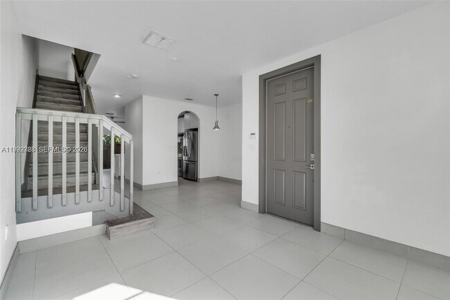 Foto del edificio - 1720 NE 33rd Ave