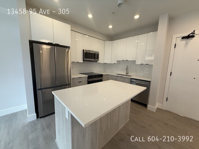 Photo du bâtiment - Brand New Condo - One Month Free Rent!